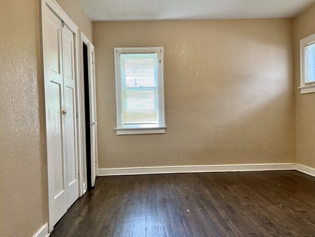 Building Photo - 4645 N 38th St