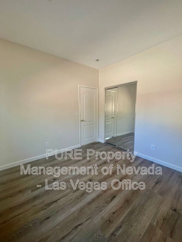 Building Photo - 102 La Padania Ave