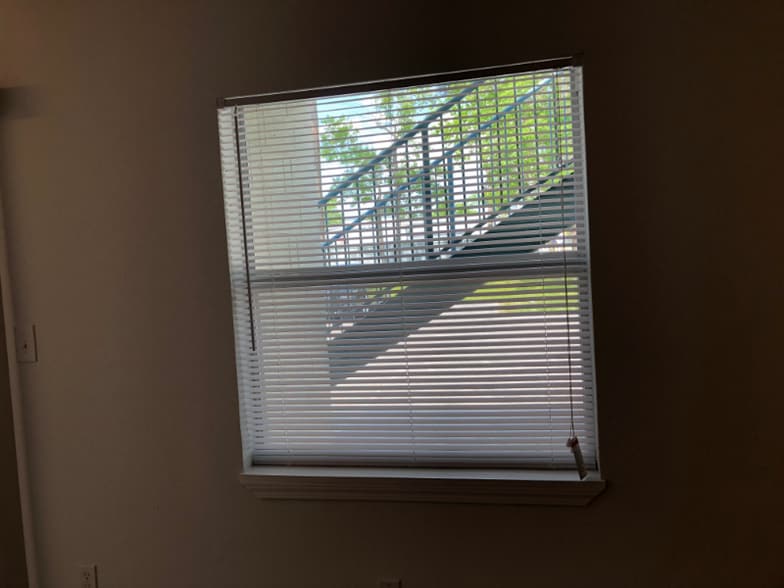 Building Photo - 209 Green Acres Rd