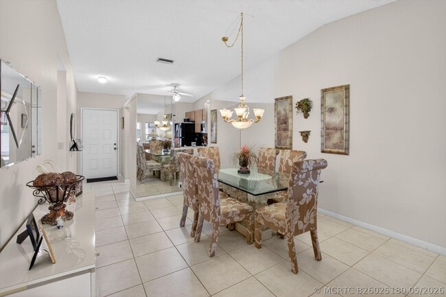 Building Photo - 8697 Sunbird Pl