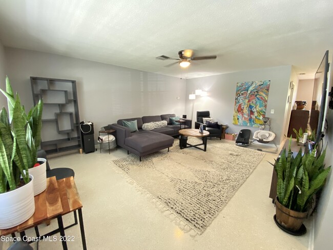 Building Photo - 2668 Bernice Ct
