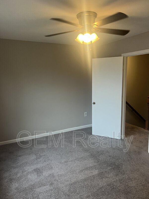 Building Photo - 2214 Hamway Dr