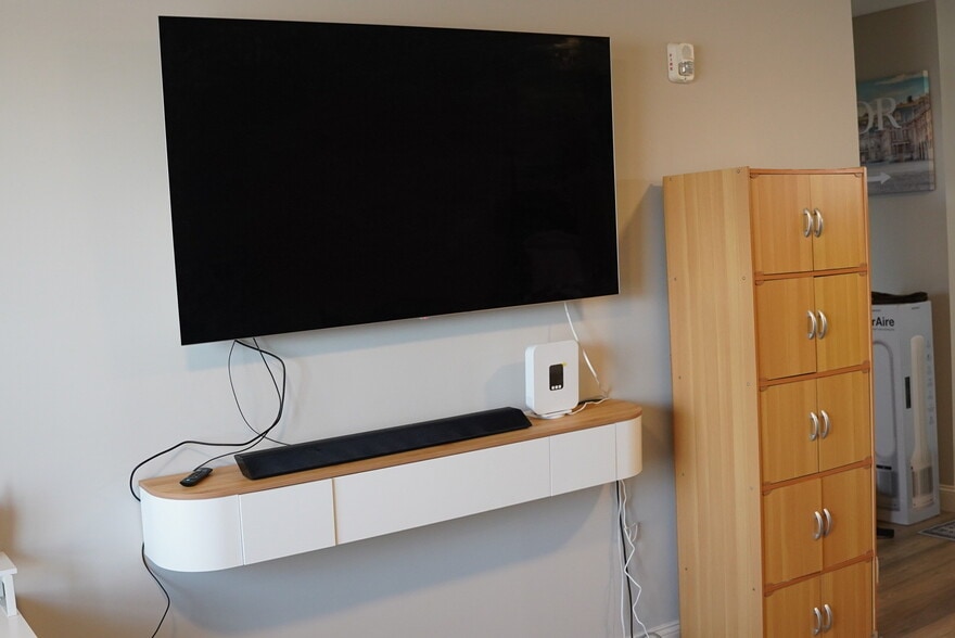 Building Photo - 500 S Center St