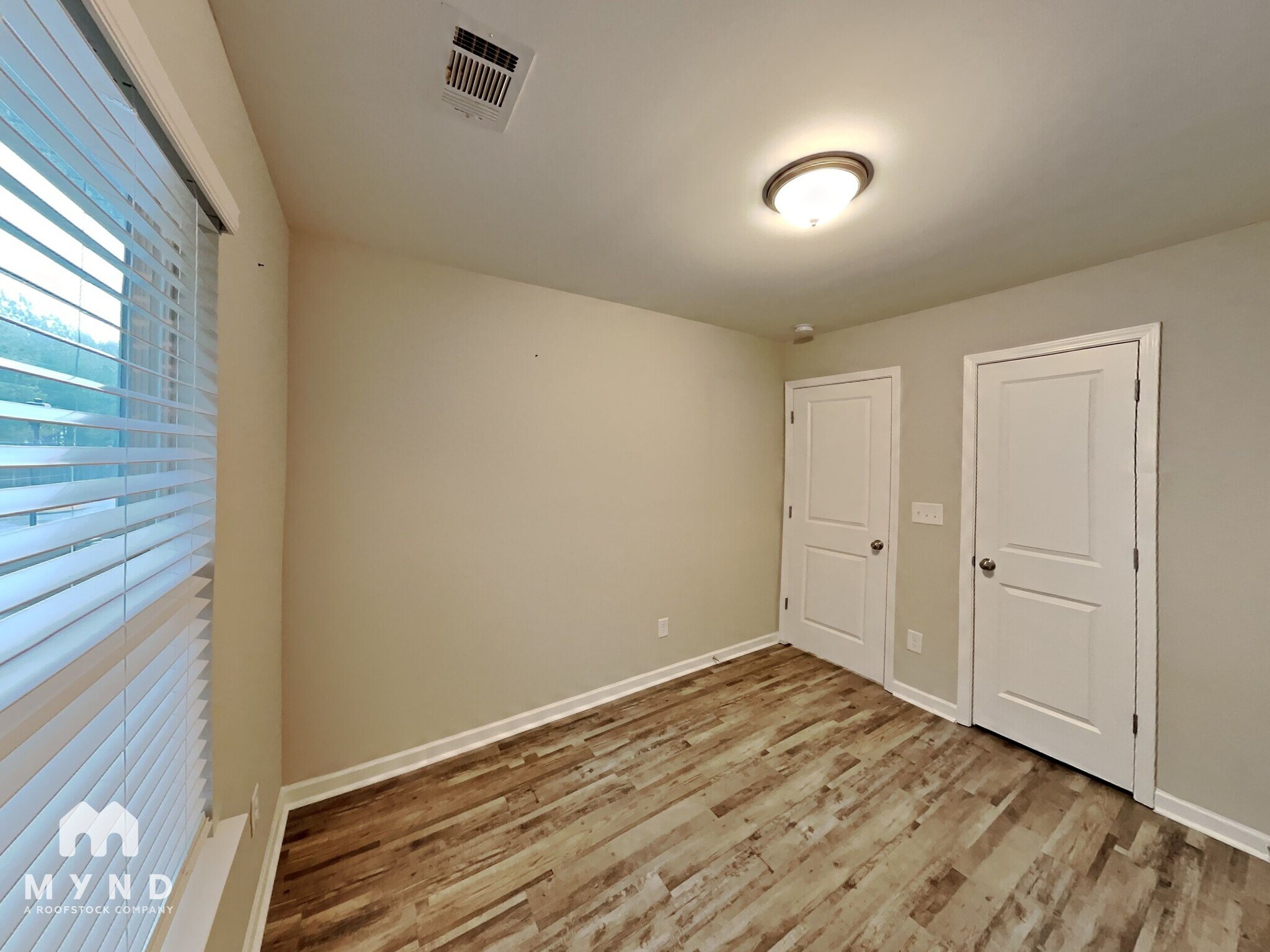 Building Photo - 331 Ashigan St