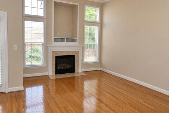 Building Photo - 4305 Flintlock Ln