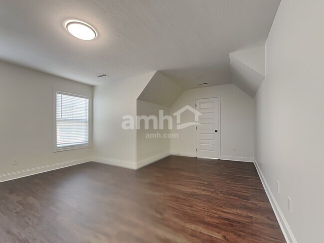 Building Photo - 1016 Carter Ridge Dr