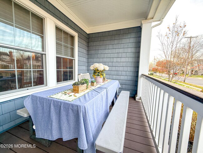 Building Photo - 315 Pitney Ave