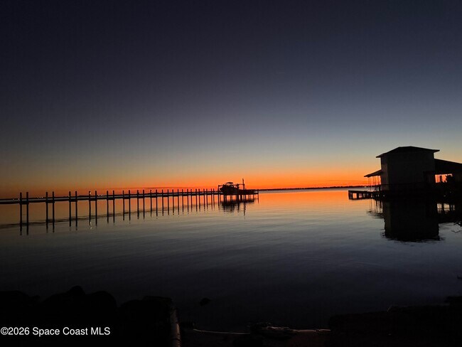 Building Photo - 154 Crescent Beach Dr