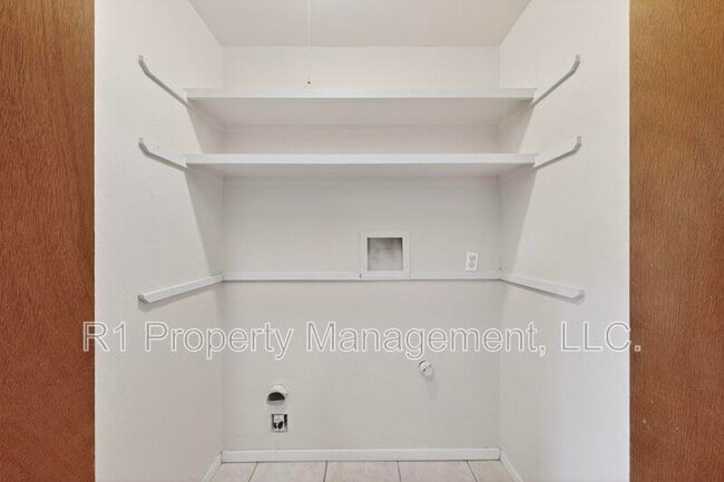 Building Photo - 222 Shannon Pl NW