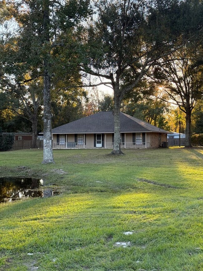 Primary Photo - Must see this Beautiful Remolded 4 Bedroom...