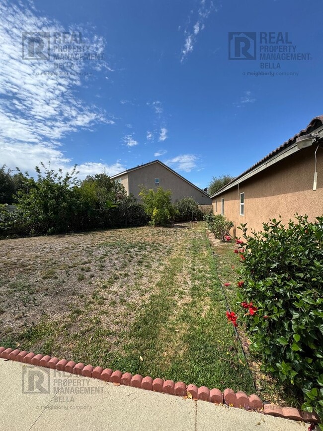Building Photo - 31372 McKenna Ct