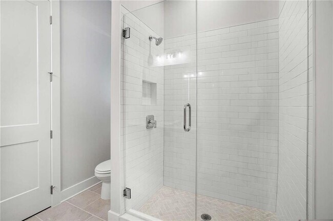 Building Photo - 1293 Longreen Ter NW