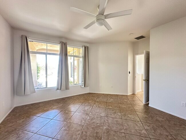 Building Photo - 78284 Rainbow Dr