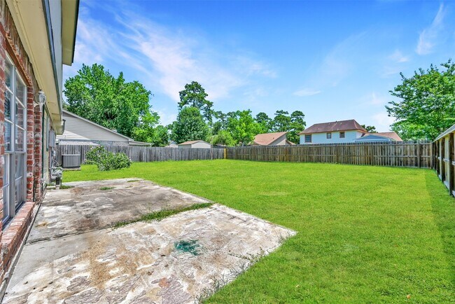 Building Photo - 23814 English Oak Dr