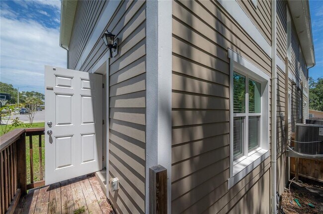 Building Photo - 595 Shady Grove Dr