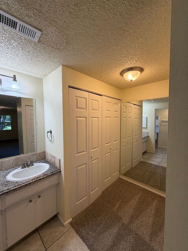 Building Photo - 2735 Almaden St