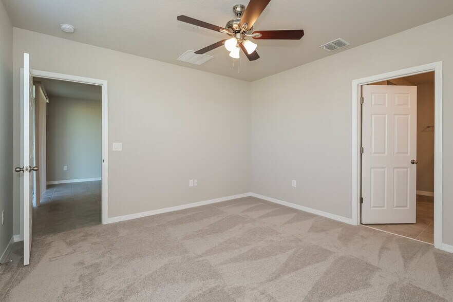 Building Photo - 453 Sun Warbler Wy