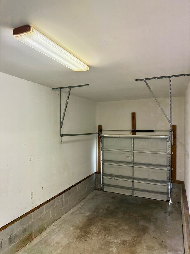 Building Photo - 109 Daughety Ct