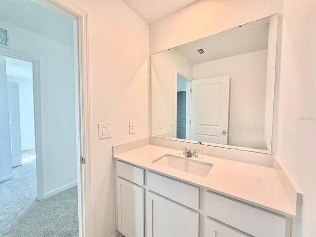 Building Photo - 1547 Jessica Blvd