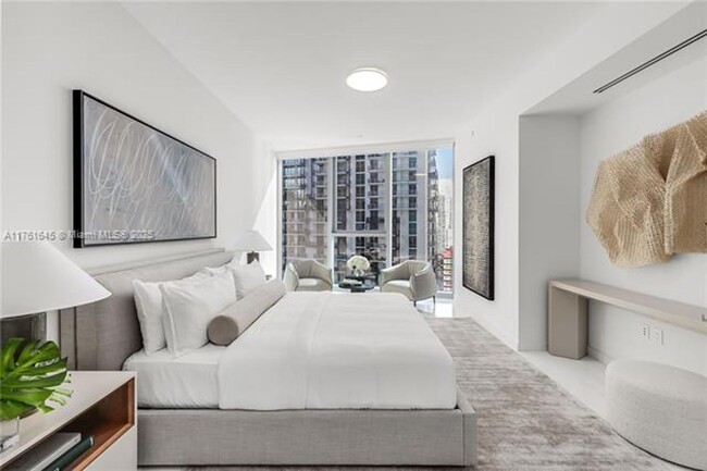Building Photo - 300 Biscayne Blvd Way