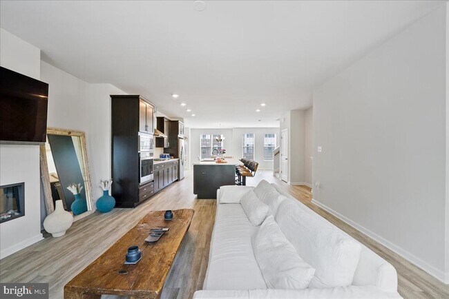 Building Photo - 1602 Field Sparrow Ter NE