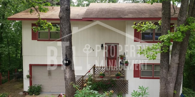 Primary Photo - 3 Bedroom Home Just Off 76 Country Blvd