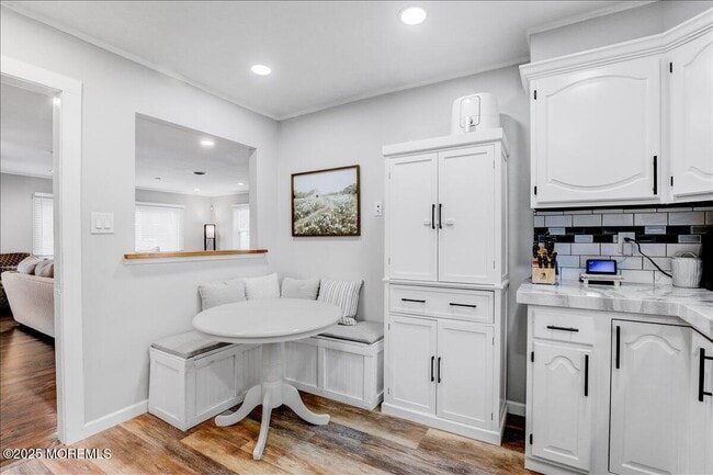 Building Photo - 144 Lower Main St