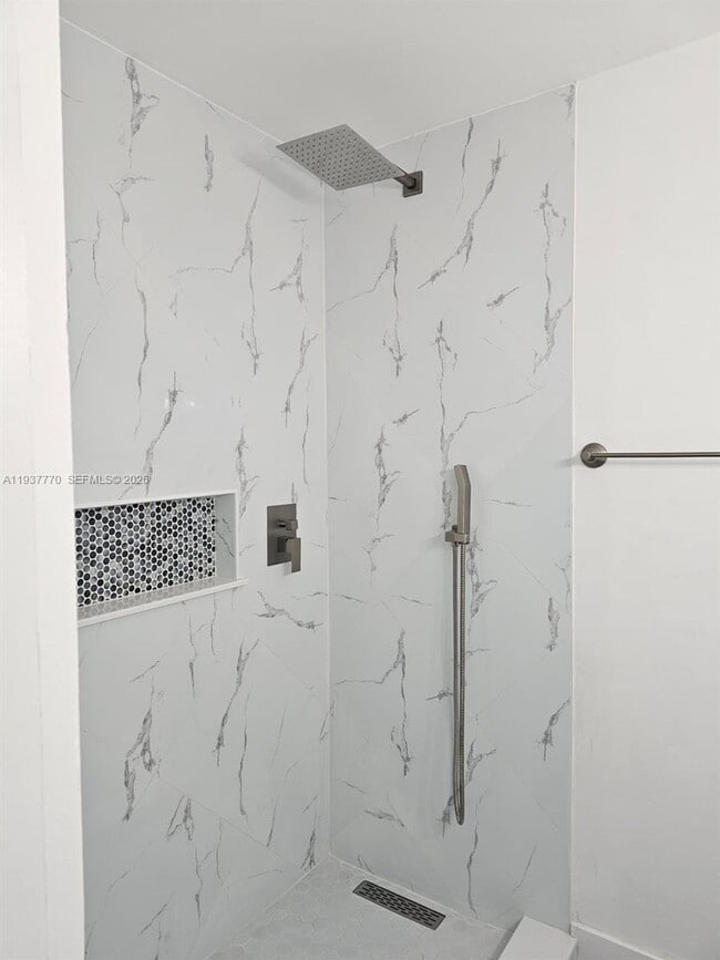 Building Photo - 4357 W 11th Ln