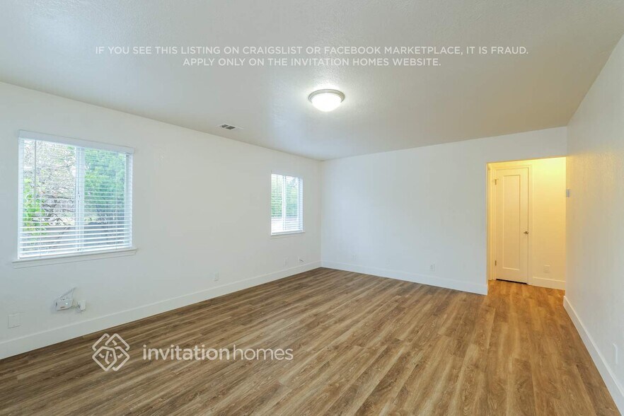 Building Photo - 405 Concord St