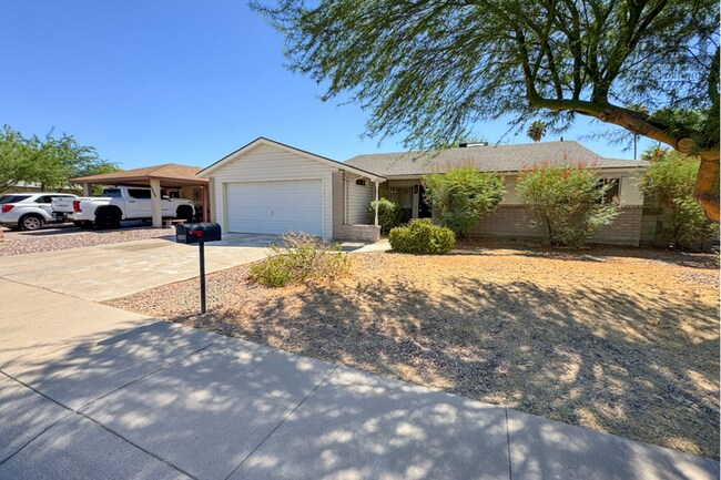 Building Photo - 3Bed/2Bath House at 55th Ave/Peoria Ave! Ready for Immediate Move-In! – NO HOA!