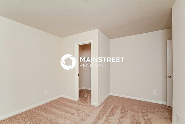 Building Photo - 4 Bedroom Pet-Friendly Home in Zebulon, NC with Main Street Renewal