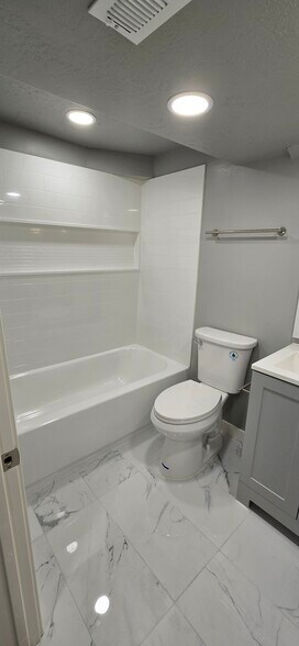 Building Photo - 351 Washington Ave