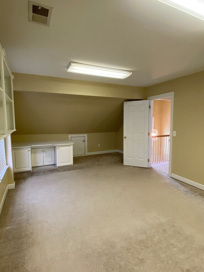 Building Photo - Orchard Farms, 4 Bedroom 2.5 Bath