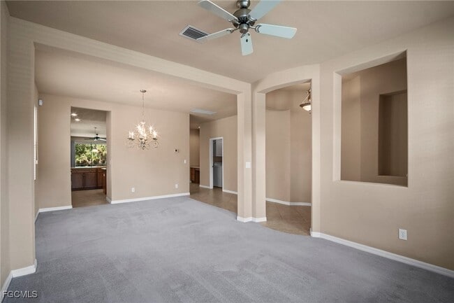 Building Photo - 12168 Country Day Cir