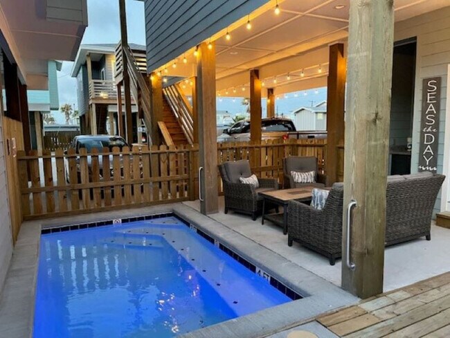 Building Photo - 1624 Eleventh Street-SI ID1023226P