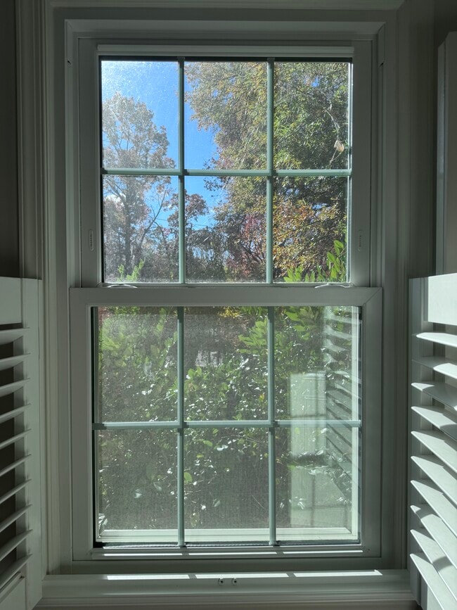 Building Photo - 5120 Sideburn Rd