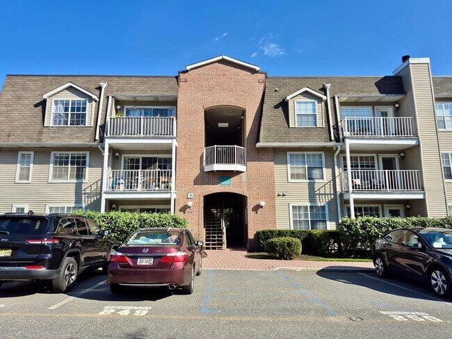Primary Photo - 790 River Rd