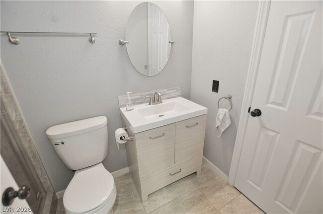 Building Photo - 747 Canyon Crest Dr