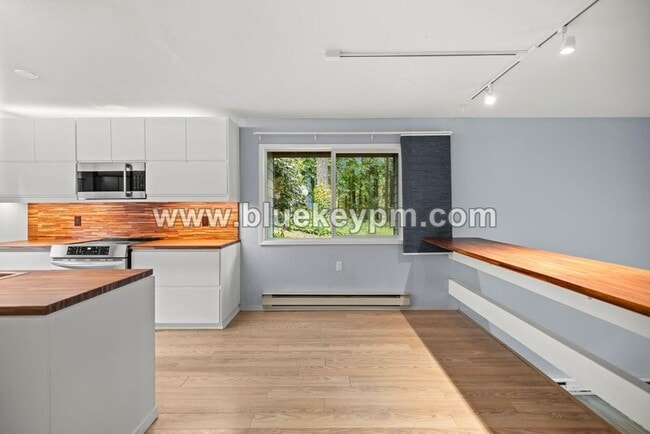 Building Photo - 2 Bed, 1 Bath Condo at Franciscan Condomin...