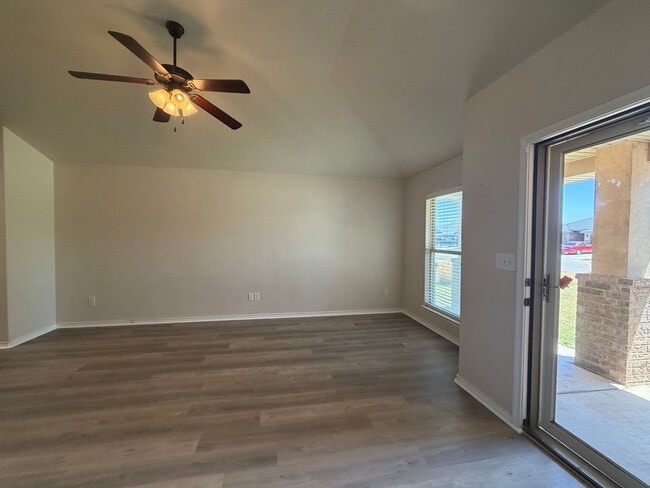 Building Photo - 3/2 in Frenship ISD, available MAY!!!
