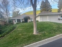 Building Photo - Private executive estate