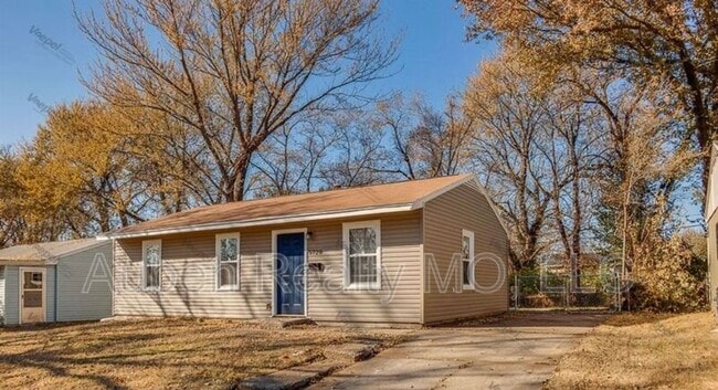 Primary Photo - 5720 E 40th Terrace