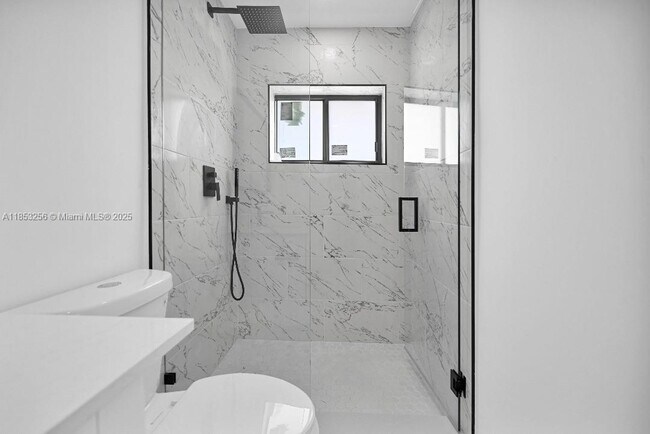 Building Photo - 18001 SW 91st Ave