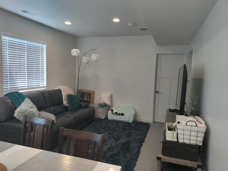 Living room look - 4265 S Steele Creek Ct