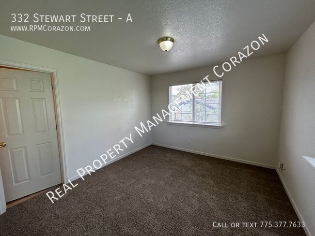 Building Photo - Upstairs 2 Bed, 2 Bath apt w/ in unit wash...