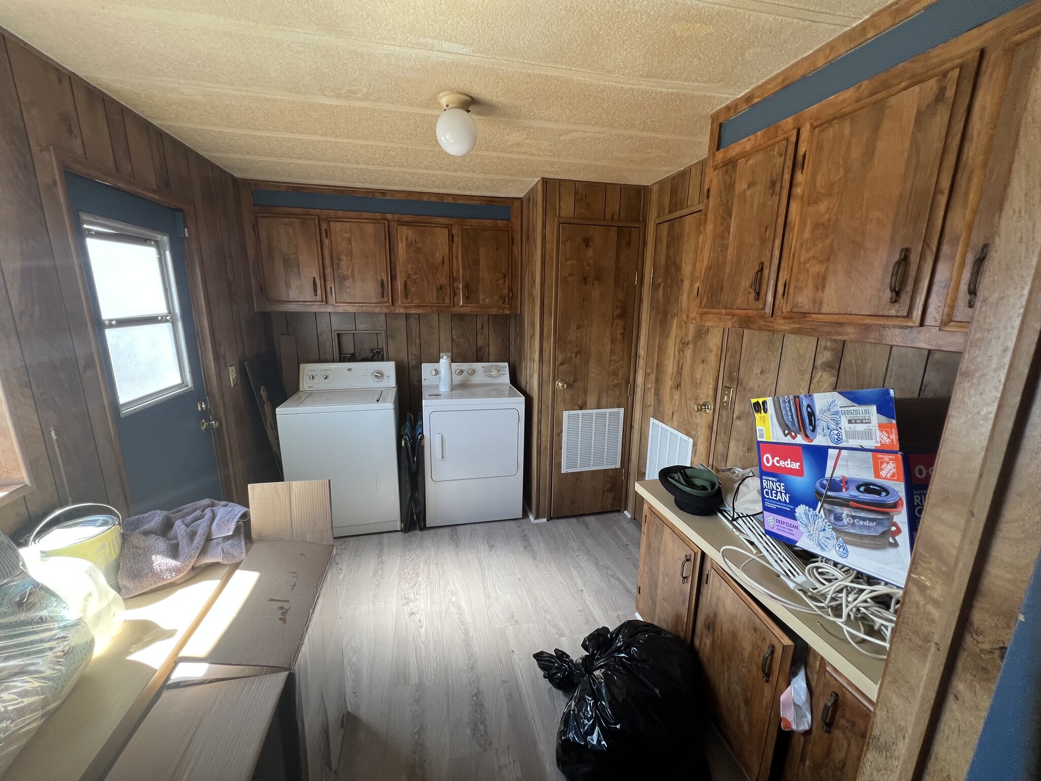 Building Photo - 203 Shoshone Ln
