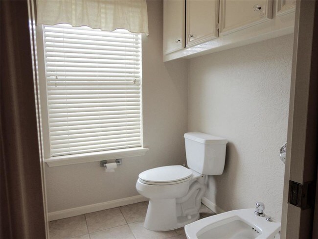 Building Photo - 6618 Preston Trail Dr
