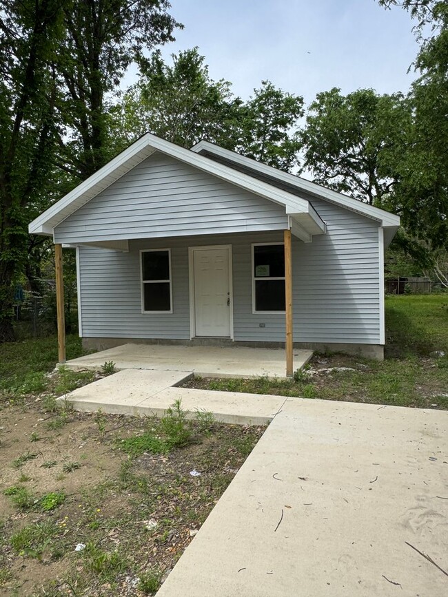 Primary Photo - Brand New 3 Bed / 1 Bath In Trumann