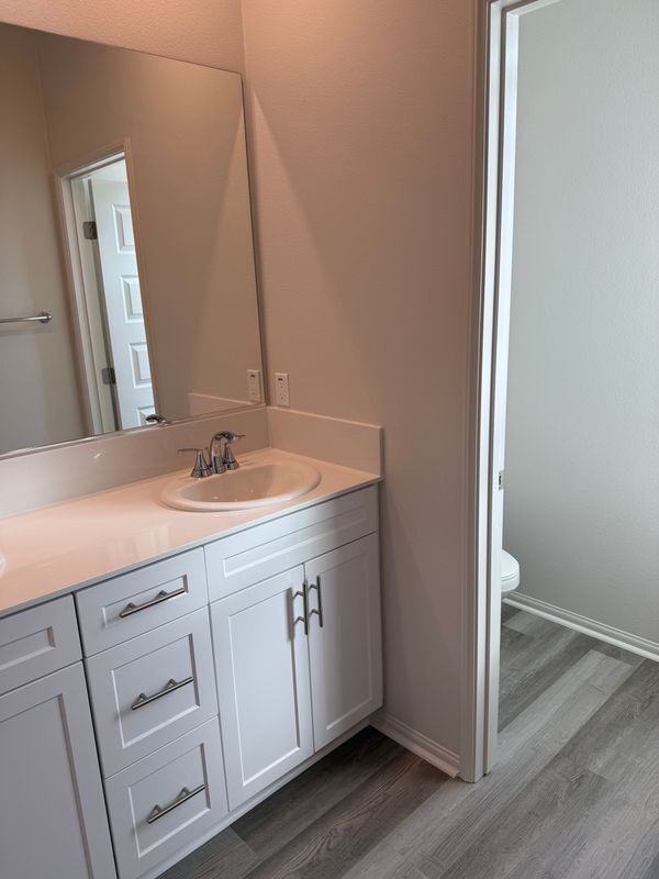Building Photo - 40451 Melrose Dr