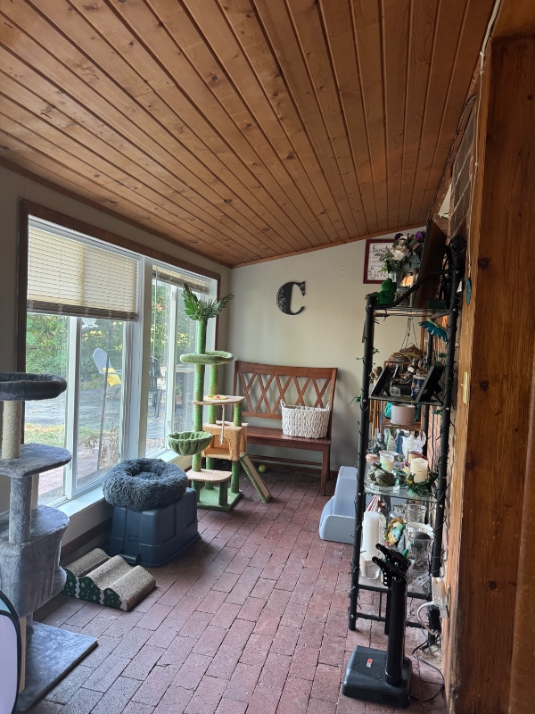 Building Photo - 112 S Virginia St